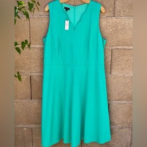NWT Talbots Ponte Scallop Neck Fit &
Flare Midi Dress Size 16 Teal Sleeveless
